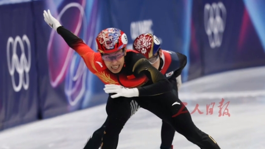 孙龙获得男子1000米银牌