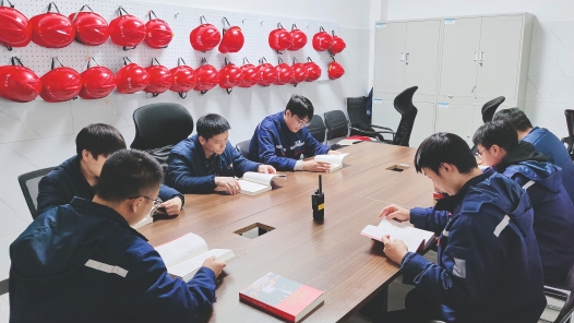 泸州老窖股份有限公司掀起《习近平与一线职工朋友们》学习热潮