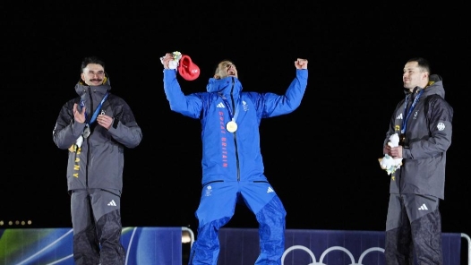 冬奥会｜男子钢架雪车：0.19秒之差陈文浩夺第四 韦斯顿四刷纪录夺冠