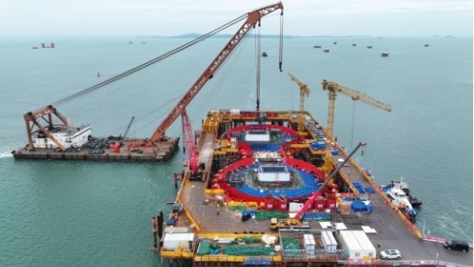 新春走基层丨00后在海峡“搭积木”