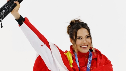 冬奥会｜除夕夜 谷爱凌大跳台再摘一银