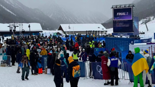 冬奥漫笔丨风雪中的暖意