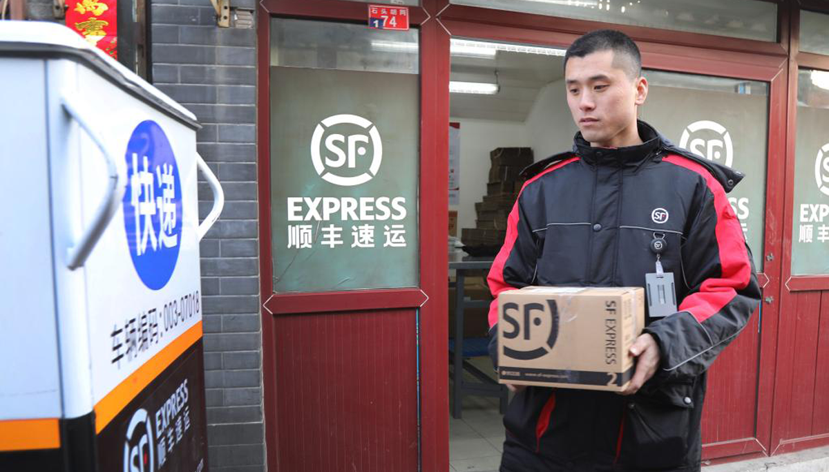 总书记夸奖我们快递小哥像勤劳的小蜜蜂