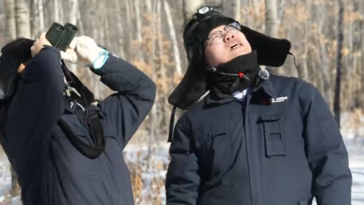 新春走基层｜守风人把城市灯光守成自己的日出