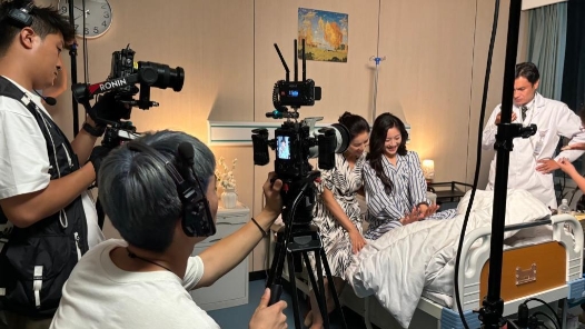 新春走基层｜在短剧片场感受小城“热辣滚烫”