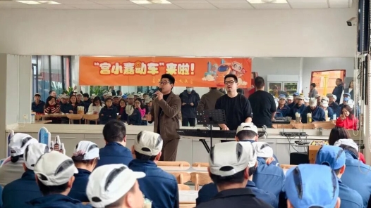 这趟专列每月准时发车