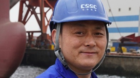 视频丨公交上为何悄然落泪？这是大国工匠为国坚守的滚烫初心