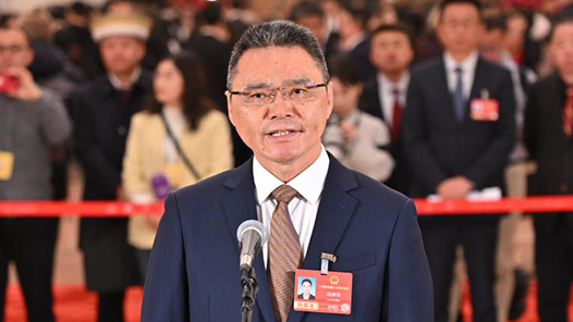 高德荣代表：农民的眼泪，就是我们科研工作者攻坚克难的动力