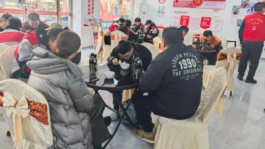 暖“新”庆元宵 关怀润人心