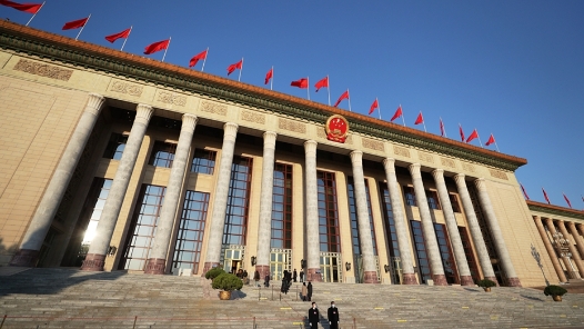 解放军和武警部队代表团分组审议政府工作报告