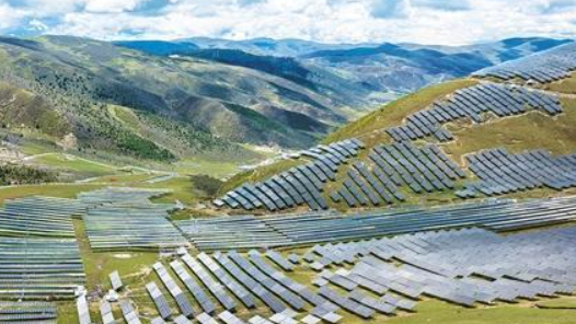 两会新华解码·“十五五”规划纲要草案丨规划纲要草案明确“十五五”如期实现碳达峰目标