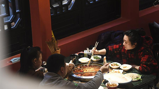 国家发展改革委主任：预计“十五五”时期服务业规模将突破100万亿元