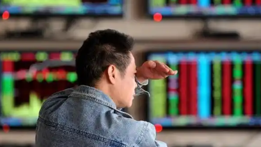 证监会主席：目前A股总市值超过110万亿元