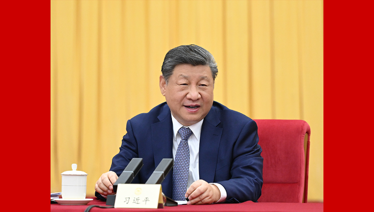 习近平看望全国政协委员