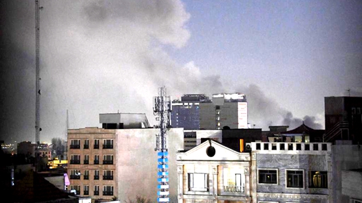 两会新华社快讯丨王毅谈伊朗局势：停止军事行动 避免升级蔓延