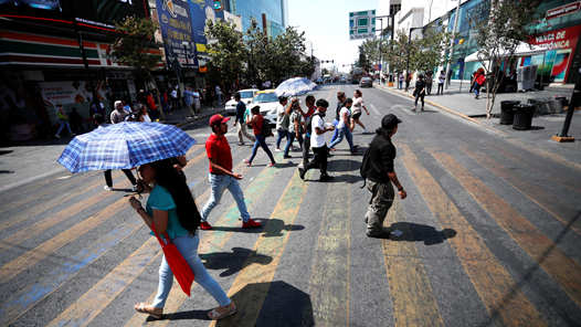 两会新华社快讯丨王毅谈中拉合作：与谁交朋友要由拉美国家自己决定