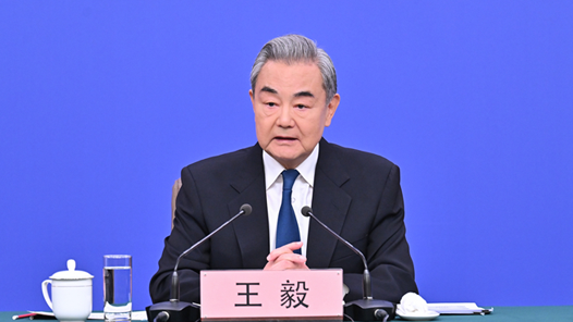 两会新华社快讯丨王毅谈构建人类命运共同体：如灯塔照亮人类前行之路