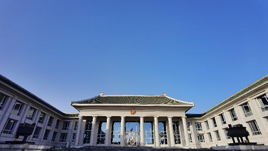 两会新华社快讯：最高人民检察院检察长应勇向大会作最高人民检察院工作报告