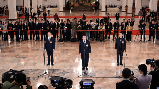两会丨全国政协十四届四次会议第三场“委员通道”集体采访活动举行