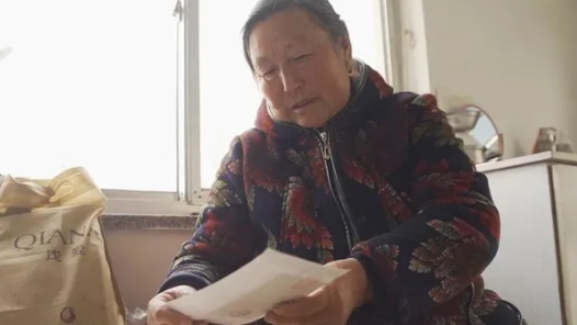 一把扫帚扫出人间大爱