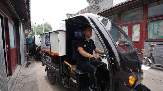 回访“习近平与一线职工朋友们”的故事｜“总书记夸赞我们像勤劳的小蜜蜂”