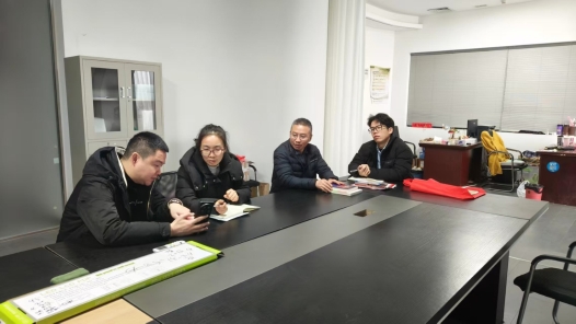 重庆荣昌区总工会“探班”平台企业问需于“新”