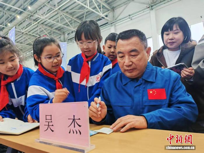 63a6a693-c96a-4236-b8b5-1c92383b3c66_zsite