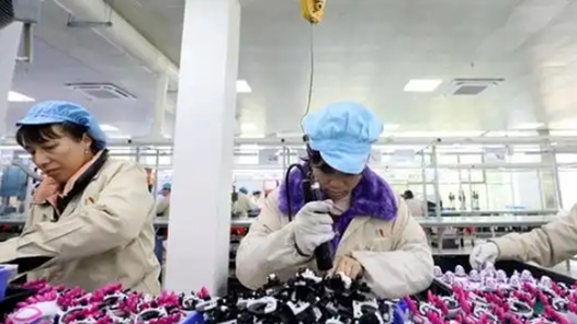 瞄准市场需要 加工文创产品