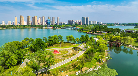 央视快评丨让中国式现代化的底色更加亮丽