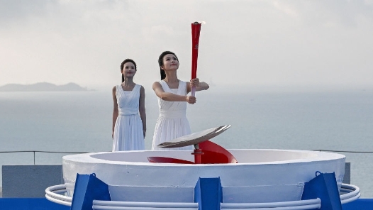 追光｜74位火炬手，把热情和海风一起传递