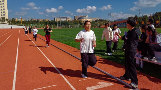 记者手记：拯救“脆皮大学生”的三所高校为啥都火了？