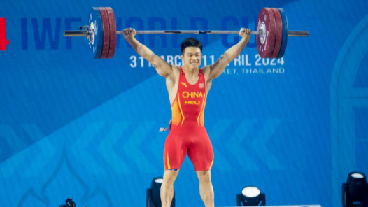 名场面的背后｜用使不完的力气去托举下一代