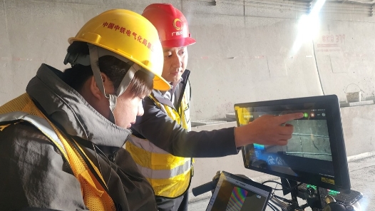 AI赋能助铁路建设提速