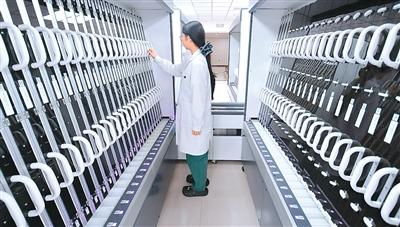 大健康观察｜“探班”医疗机器人