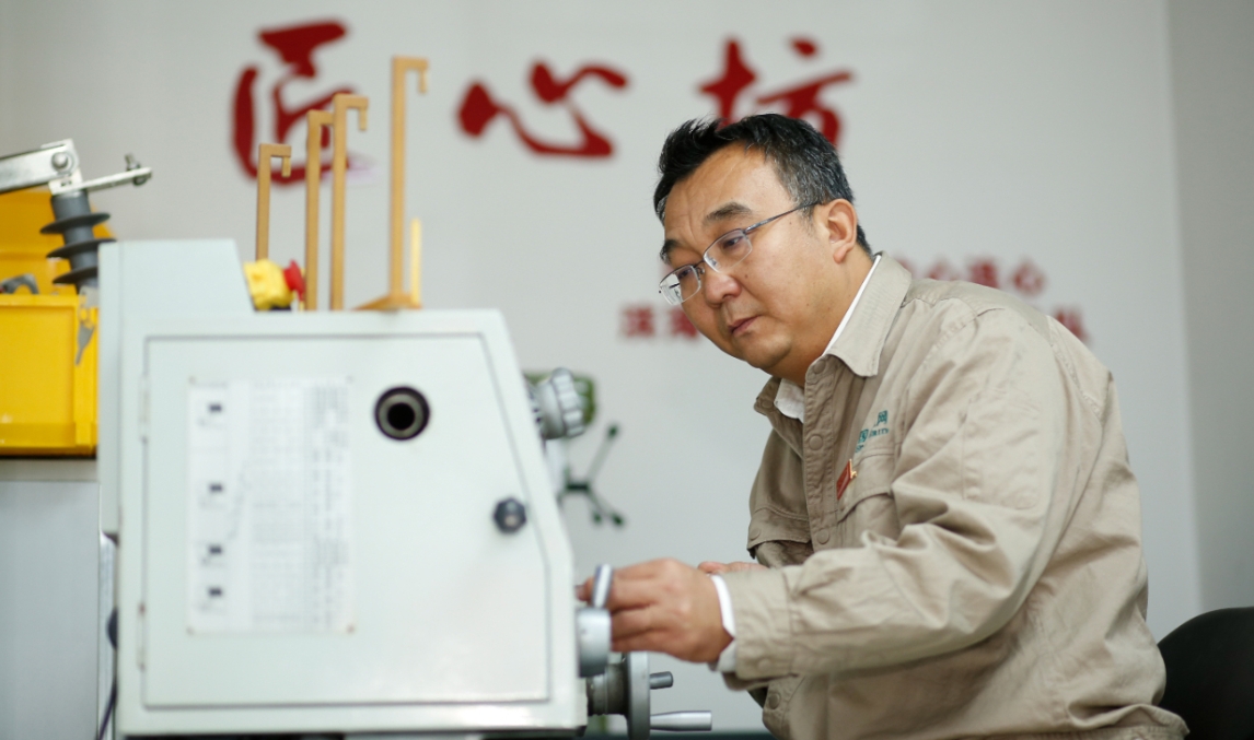 回访“习近平与一线职工朋友们”的故事｜把“终身学习”的理念刻在岗位上