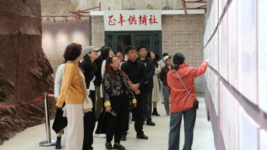 《习近平与一线职工朋友们》心得分享会暨劳模故事会举办