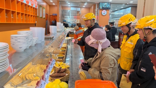 宁夏吴忠市利通区举办“工驿食光”工会驿站启用暨工会“爱新餐”发放活动