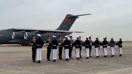 特写丨“志愿军烈士们，祖国接你们回家！”——记中韩双方交接第十三批在韩中国人民志愿军烈士遗骸