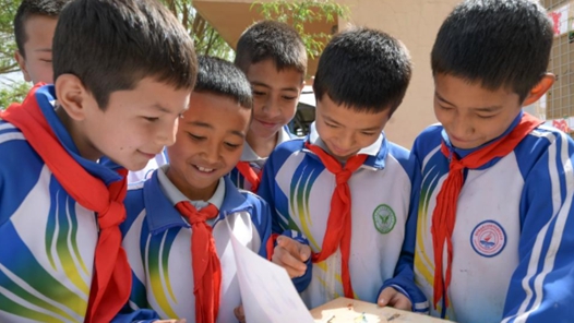 新疆新和：书香润南疆 阅读沁人心