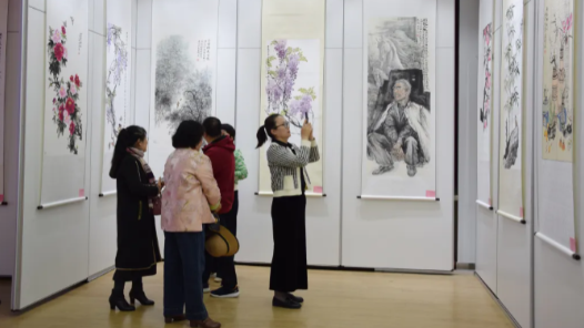 “中国梦·劳动美”莱州市职工绘画、摄影作品展开幕
