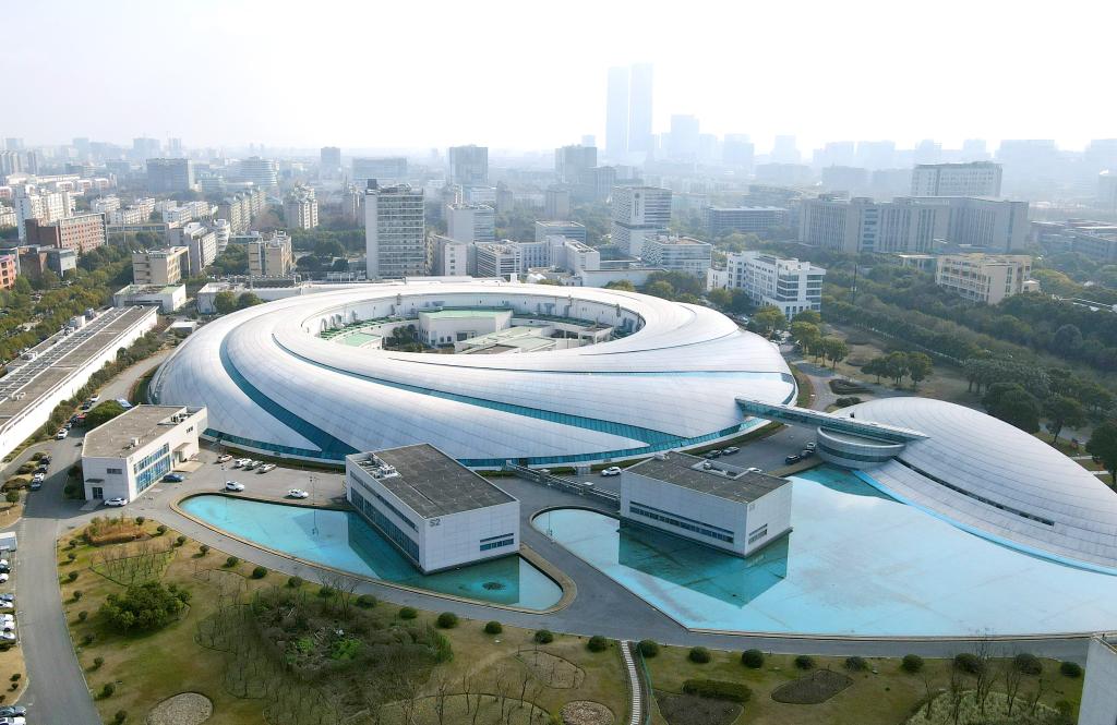 2024年2月27日拍摄的位于上海张江科学城的“上海光源”（无人机照片）。新华社记者方喆摄