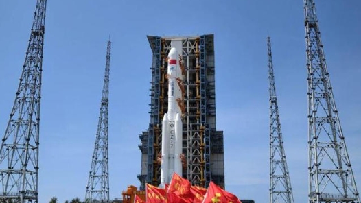 新华社快讯：天舟十号货运飞船发射任务取得圆满成功