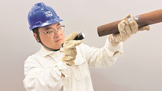 劳动者之歌｜焊花闪耀能源建设一线