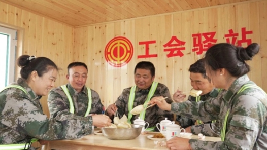 呼伦贝尔农垦集团移动工会驿站暖心护航一线职工