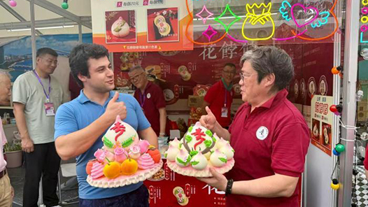 香港家乡市集风味纷呈 各国人士乐享中华美食