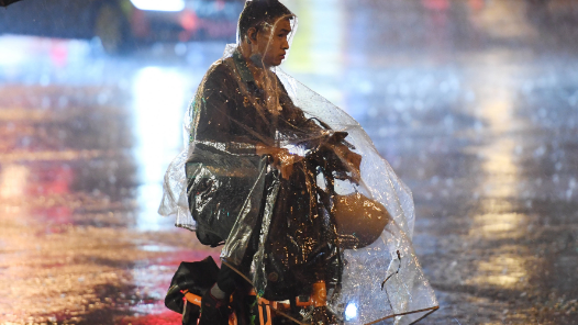 粤桂闽湘等地有暴雨或大暴雨 华北东北等地多雷雨天气
