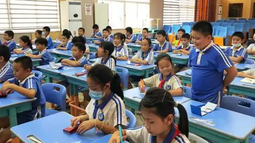 警惕药物滥用 为少年点亮回家路
