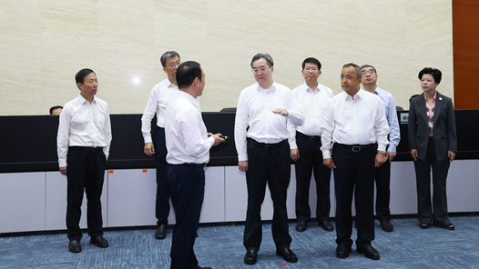 丁薛祥在新疆调研时强调 突出优势特色培育壮大新动能 加快推进经济社会高质量发展