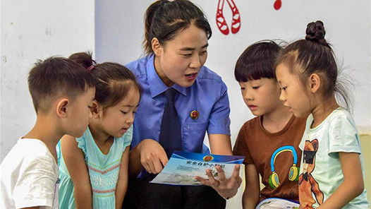 湖南：同上一堂课 护航青少年