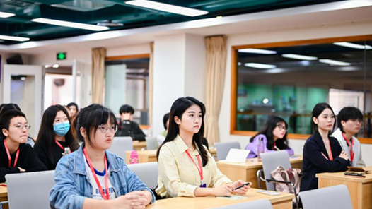 助高校毕业生提升职业技能 云南开办“大学生技师班”